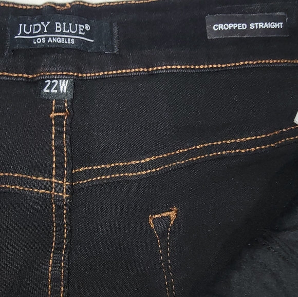 Judy Blue Black Ankle Cropped Jeans - Picture 2 of 11